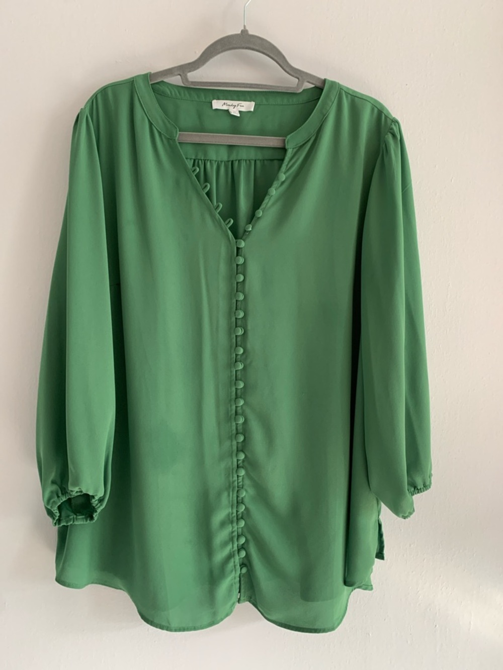 MONDAY FUN Women's Green Button-Front Blouse